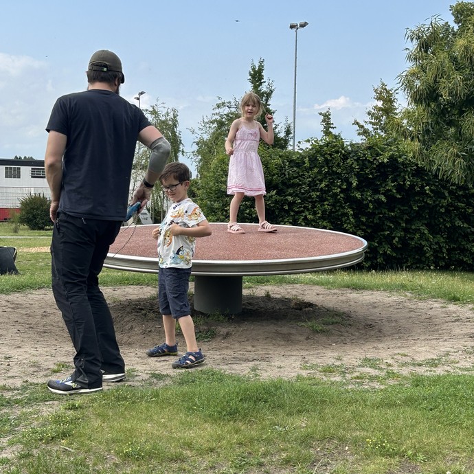 None (vergrößerte Bildansicht wird geöffnet)